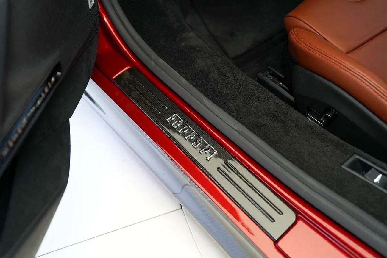 فيراري SF90 ستراديل STRADALE