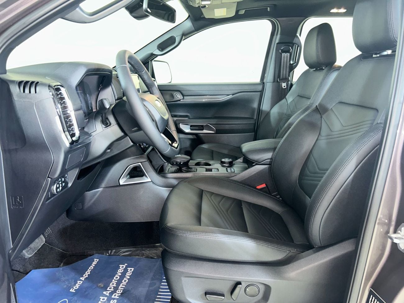 Ford Everest EVR624W LIMITED / AL TAYER MOTORS / AL QOUZ SHOWROOM
