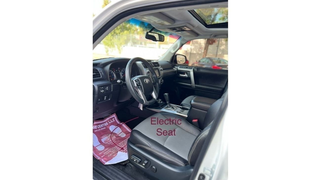 Toyota 4Runner SR5 PREMIUM 4x4 7 Seat Sunroof  full option