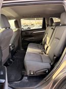 Toyota Highlander LE 3.5 L 2020 model