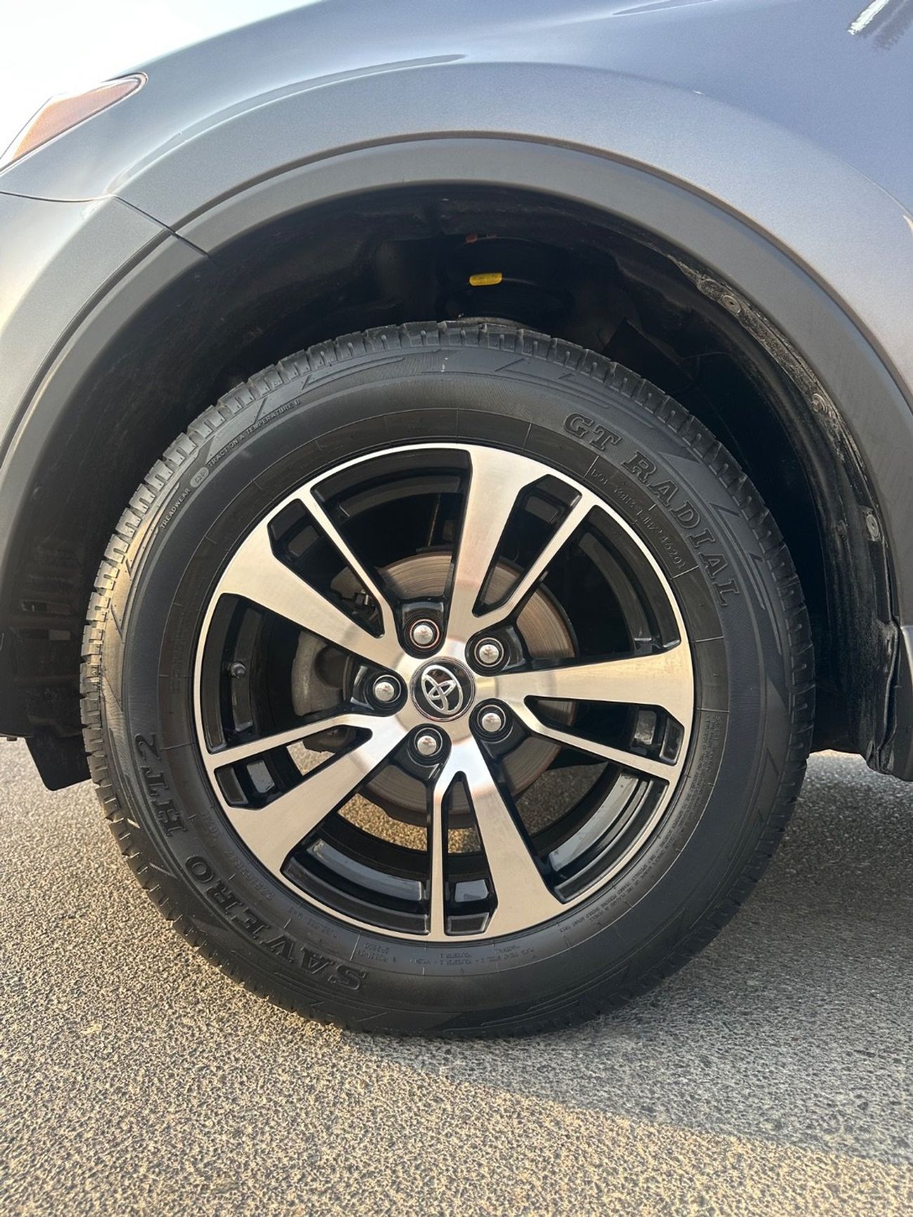 Toyota RAV4 2017 good condition leather seats