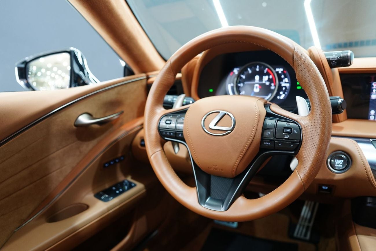 لكزس LC 500 Mark Levinson Audio, Ultra White, Tan Interior, 471 HP V8, GCC Specs!!