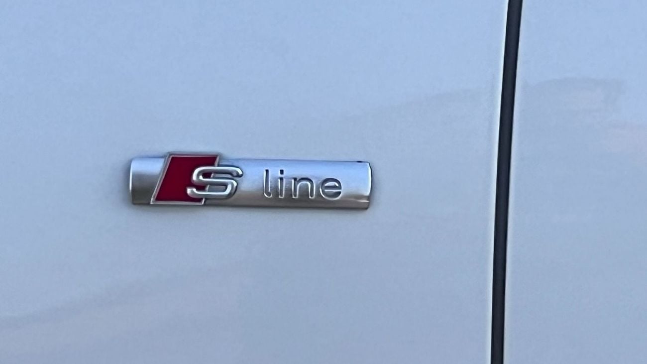 Audi A4 30 TFSI Design S Line & Sports Package AED 960 PM Available | FIRST OWNER | Audi A4 S-LINE 2018 | FU