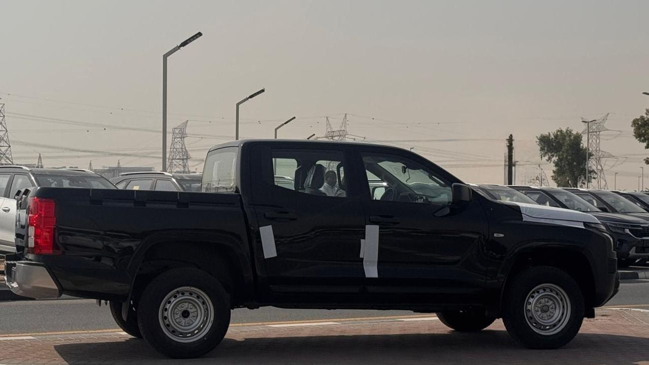 Mitsubishi L200 DCABIN 2.4L PETROL 4X4 5 MT MID-LINE
