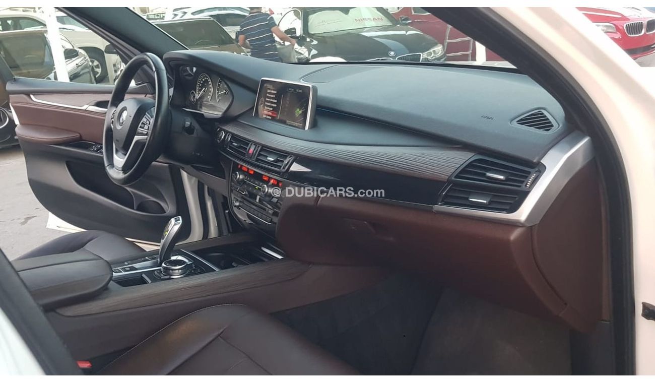 بي أم دبليو X5 موديل 2014 خليجي حاله ممتازه من الداخل والخارج عداد قلي  فل مواصفات بانوراما  شاشات خلفيه تكييف خلفي