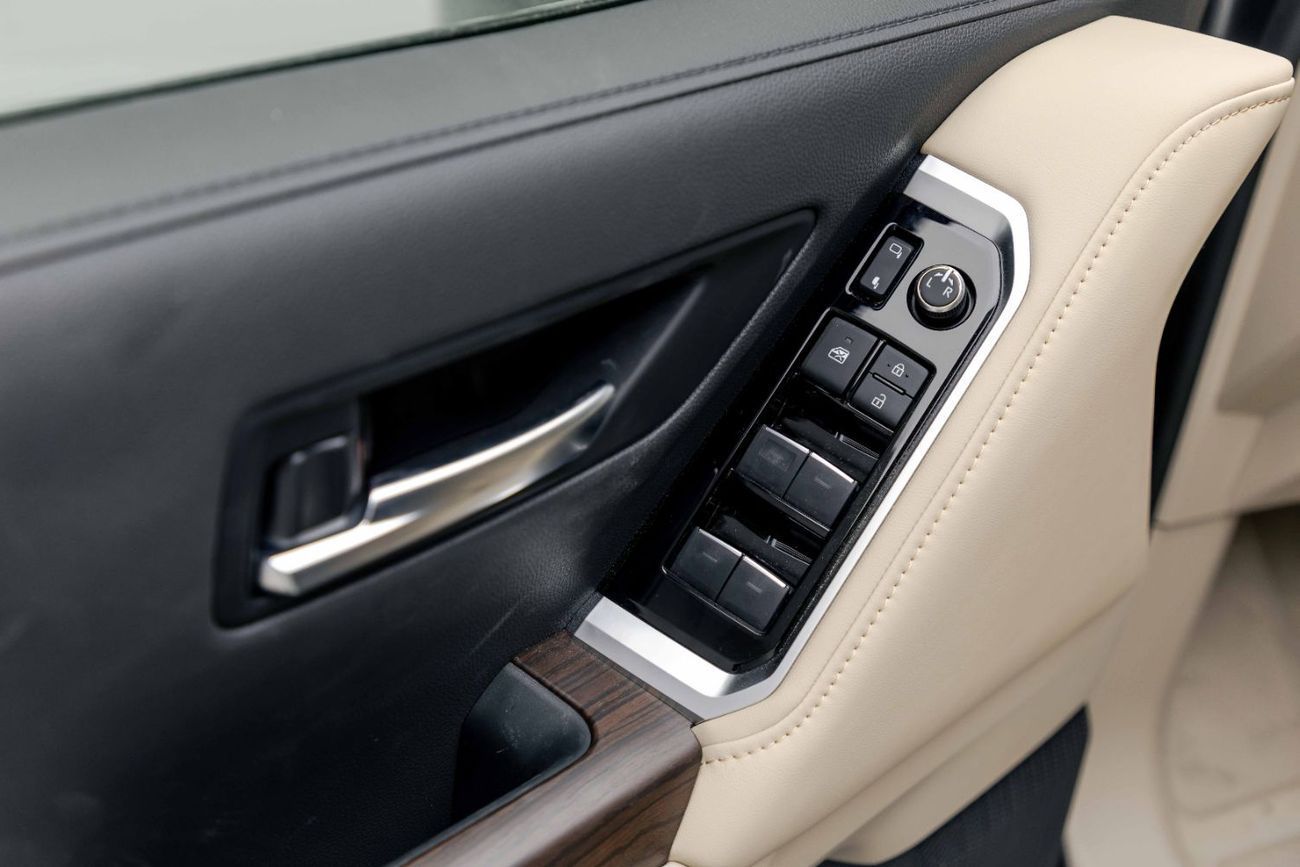 تويوتا لاند كروزر GXR 4.0L - Grey Mettalic Inside Beige | Export Only