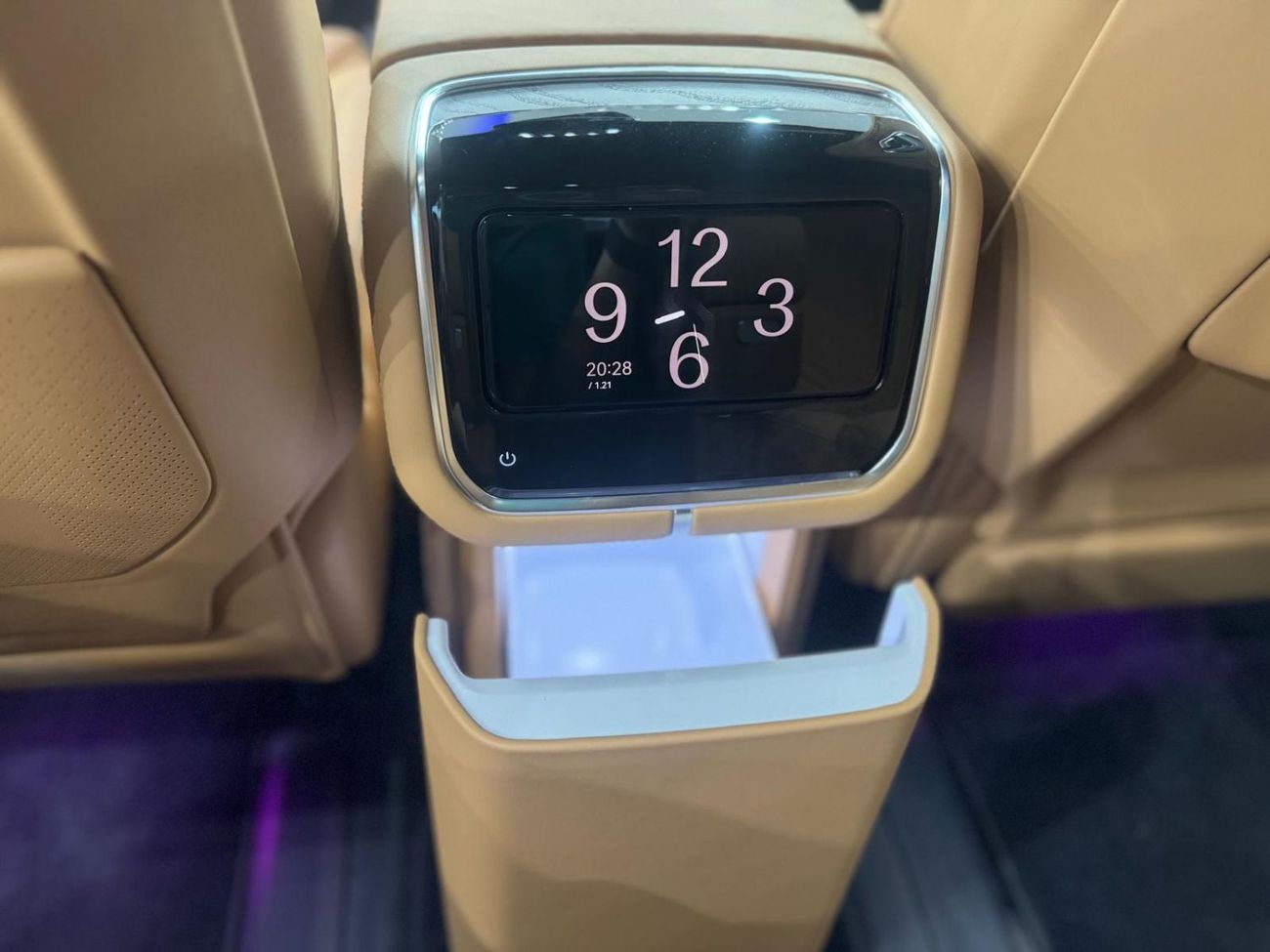 زيكر 9X EMI 6,480 AED - ZEEKR 9X - ULTRA EDITION - READY TO DRIVE - NO WAITING