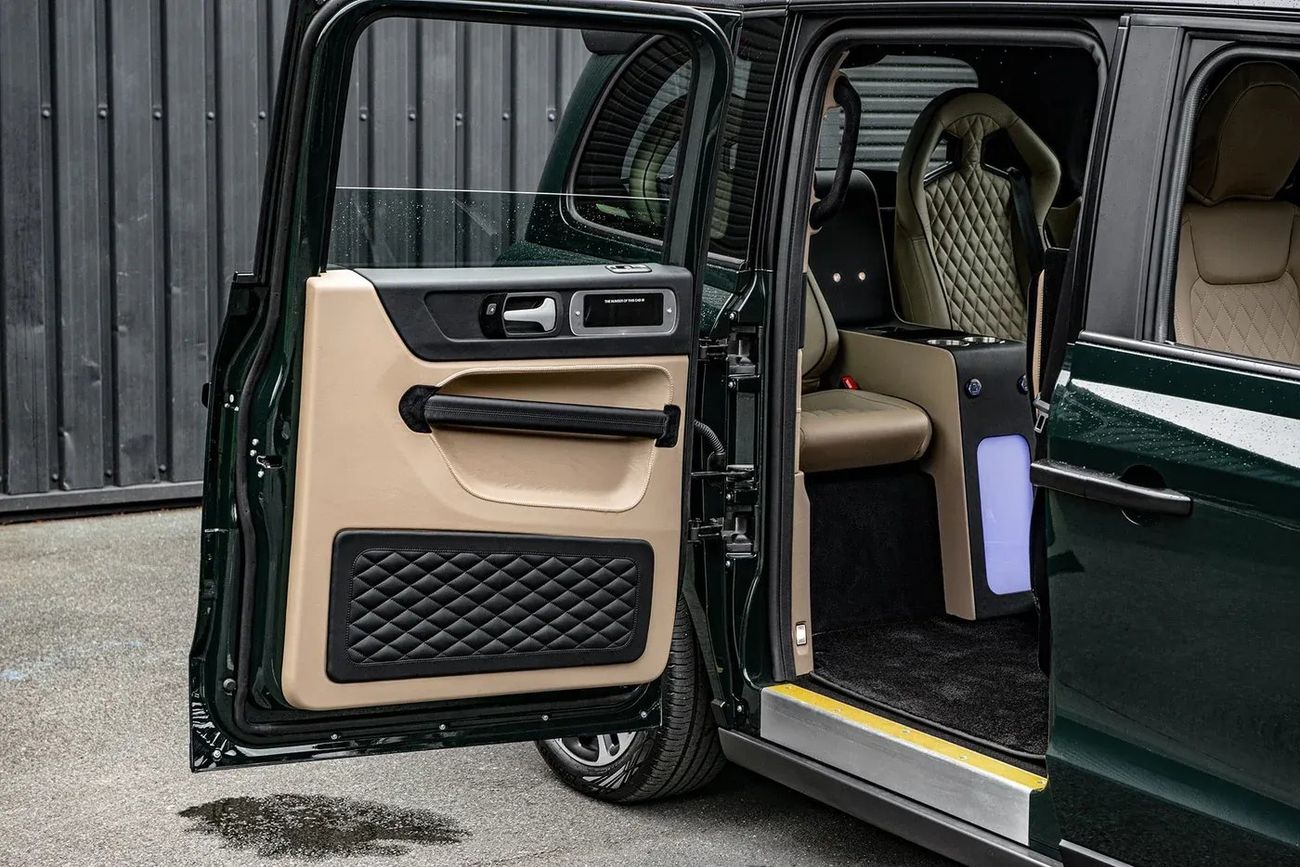 أل اي في سي TX LEVC TX5 TAXI Hybrid-Electric KAHN CONVERSION (EXPORT ONLY) RIGHT HAND DRIVE