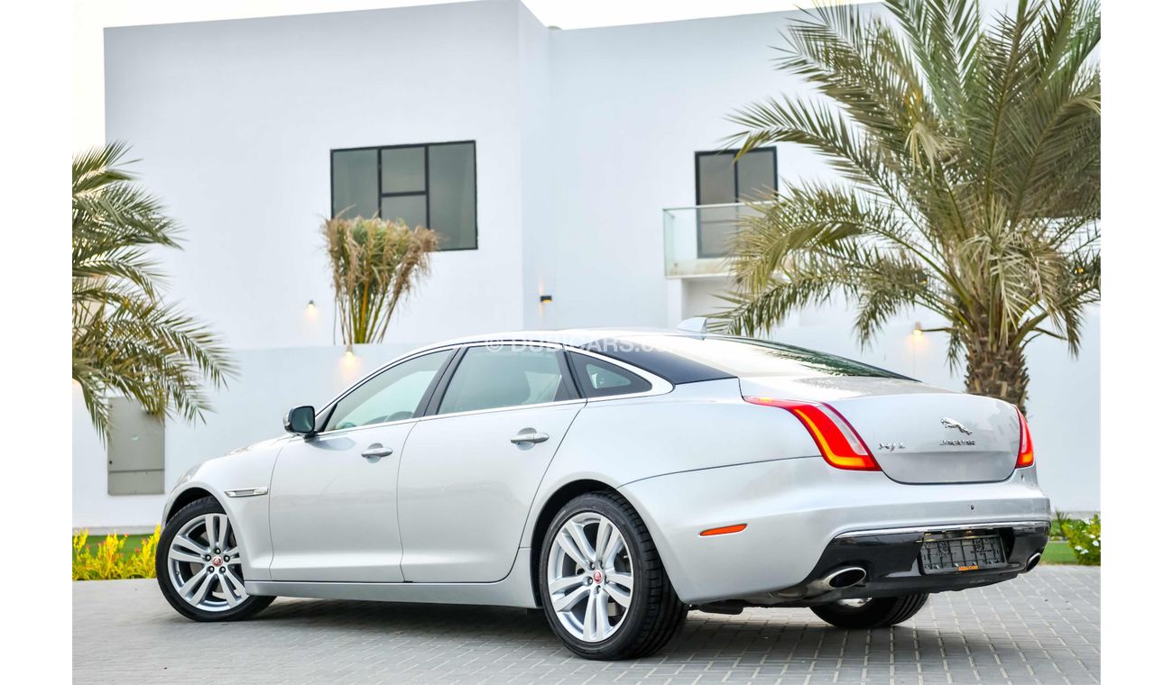 Jaguar XJ 2016 - Agnency Warranty & Service Contract - Immaculate Condition -  AED 2,037 PM - 0% DP