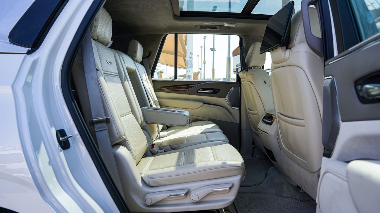 كاديلاك إسكالاد PREMIUM LUXURY PLATINUM
