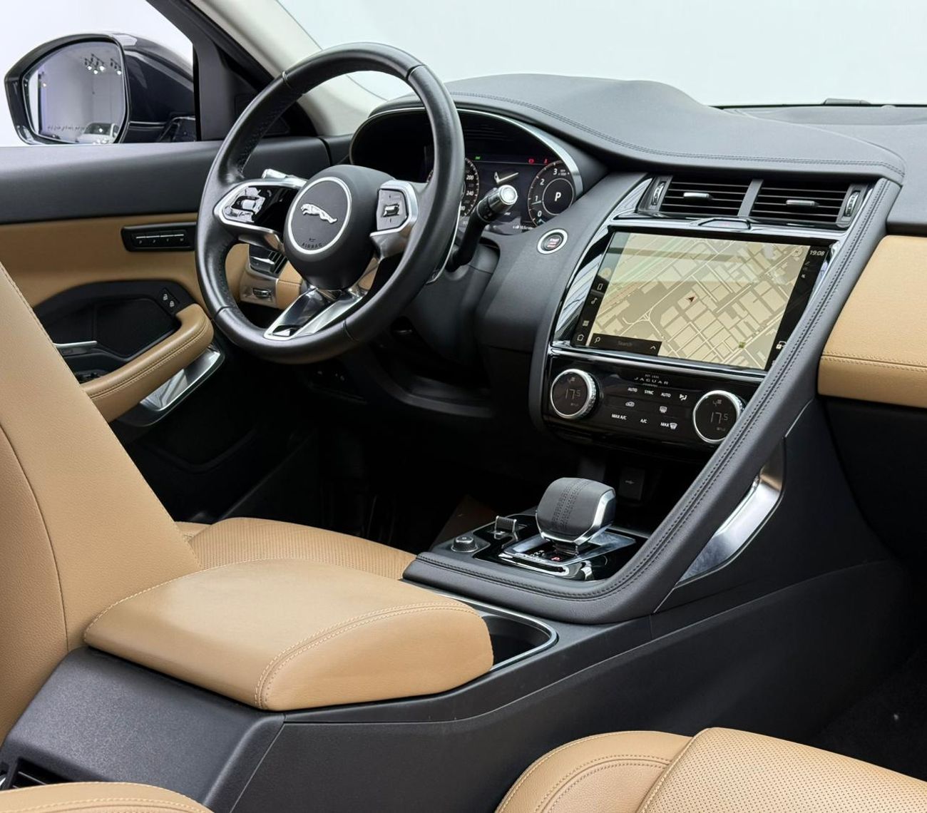 Jaguar E-PACE SE P200 2.0L 2021 Jaguar E-Pace SE P200, 2026 Jaguar Warranty, Full Jaguar Service History, Fully Lo