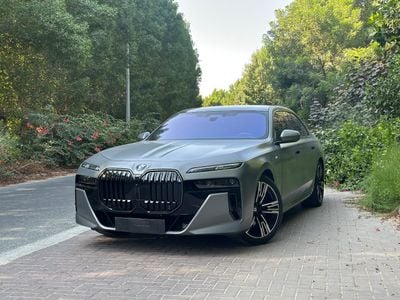 BMW 735i 3.0-liter Turbocharged V6 | 286 HP | 2025 | GCC Specs | Warranty & Service | Full Options | Excellen