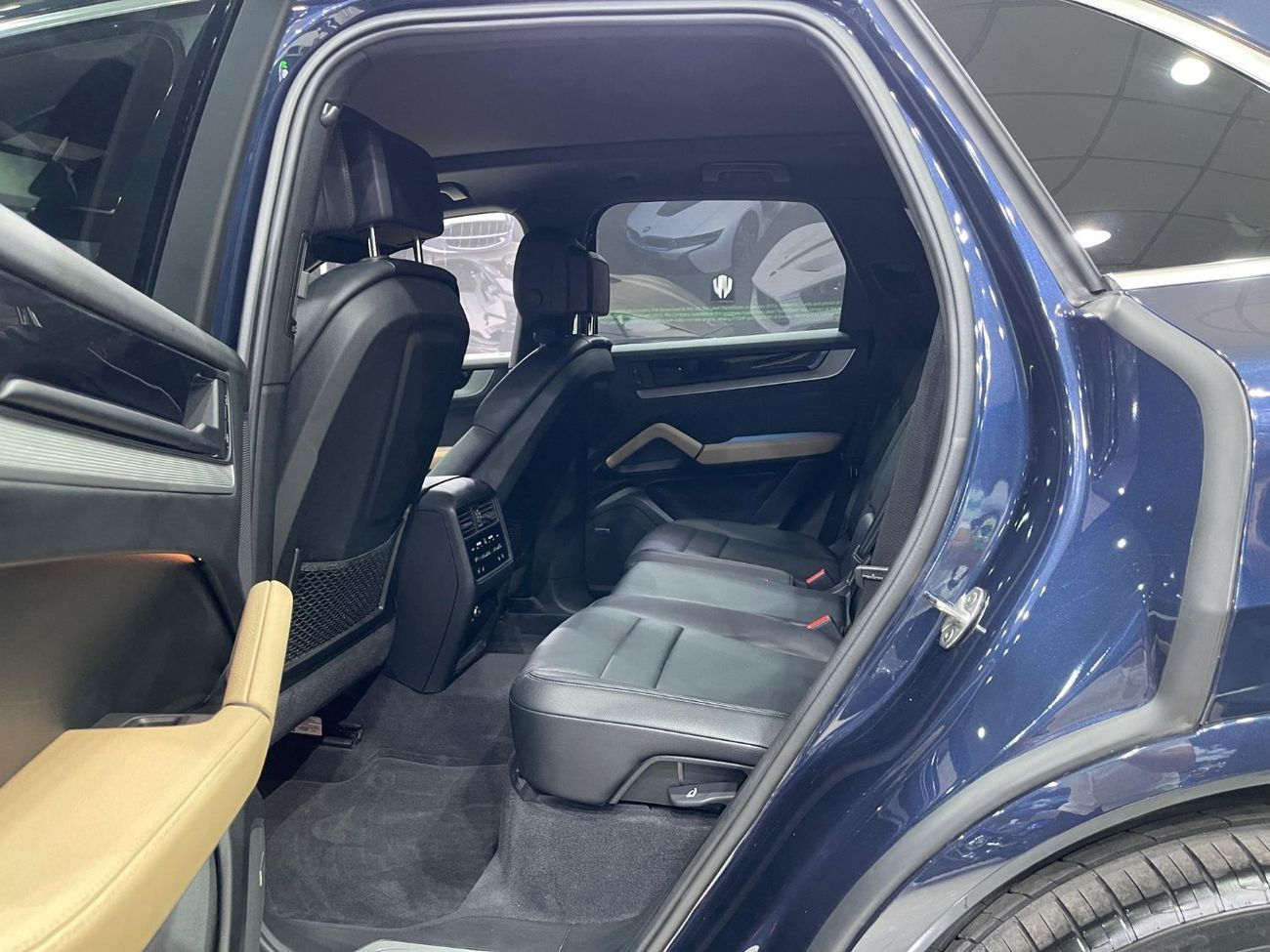 Porsche Cayenne Base