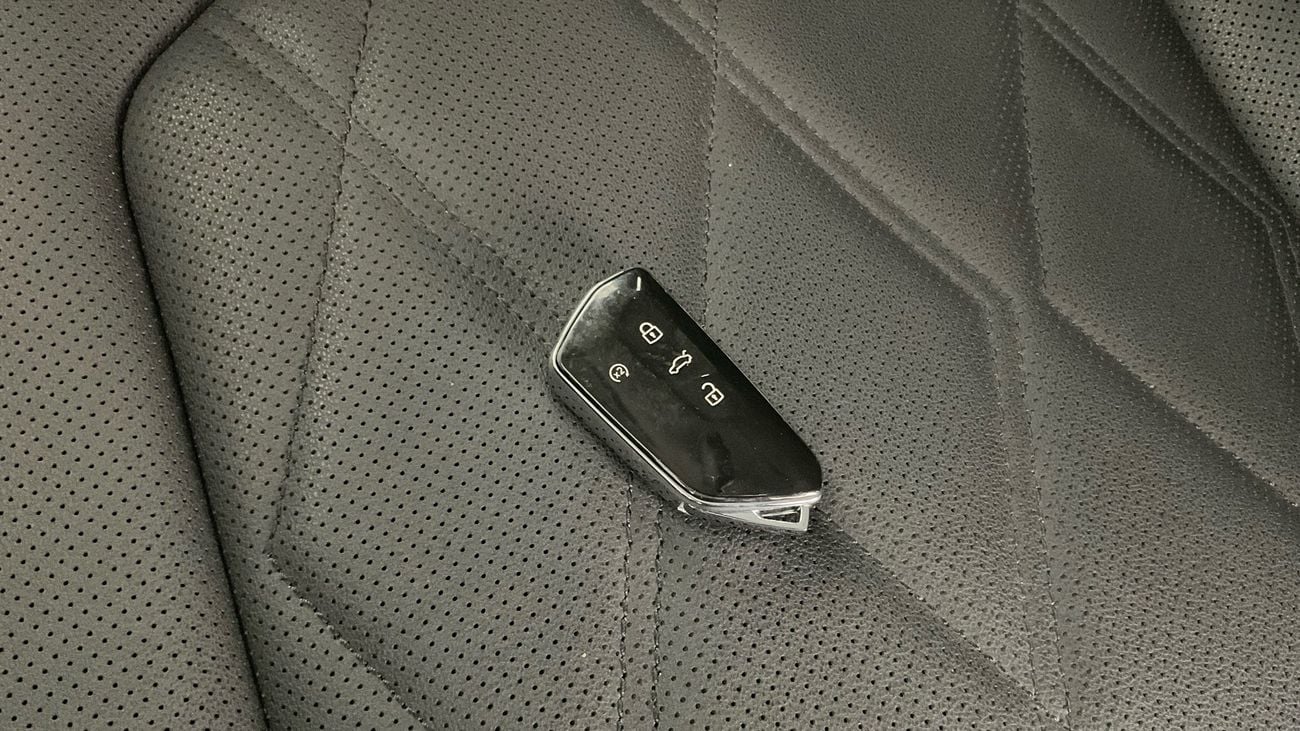 Volkswagen Teramont Trendline 2.0L Trendline | Guaranteed Warranty | 0 Down Payment