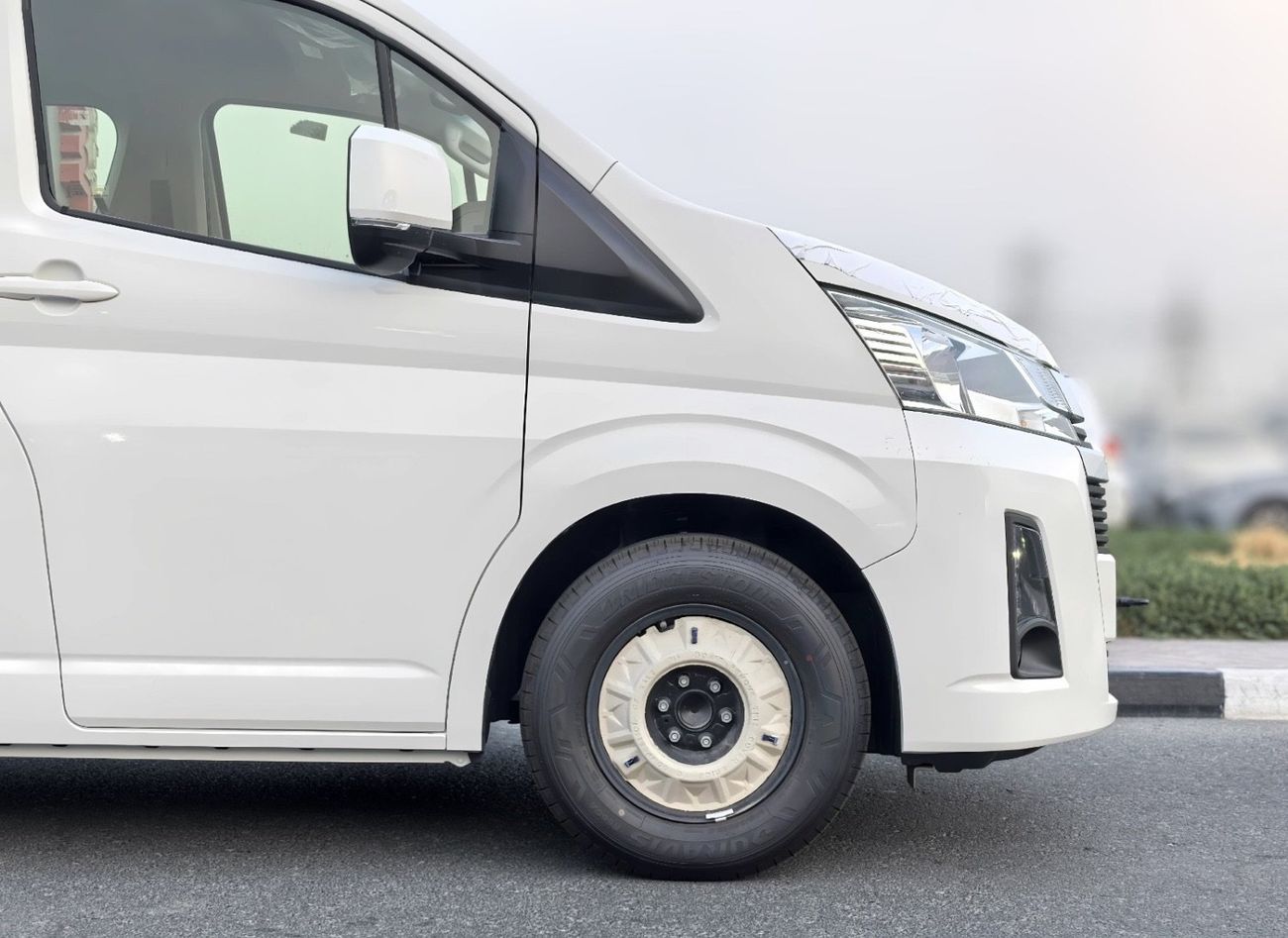 Toyota Hiace TOYOTA HIACE 3.5L PETROL HIGHROOF GL MANUAL 2025