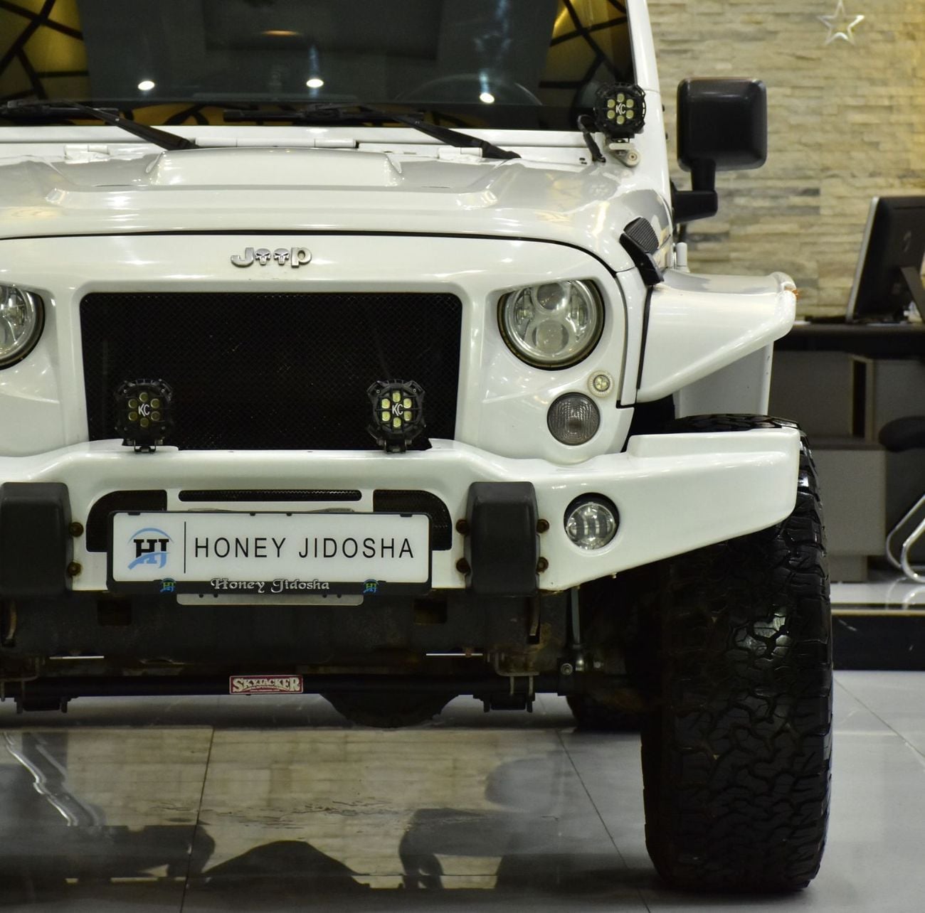 Jeep Wrangler Unlimited EXCELLENT DEAL for our Jeep Wrangler Unlimited Sport ( 2014 Model ) in White Color GCC Specs