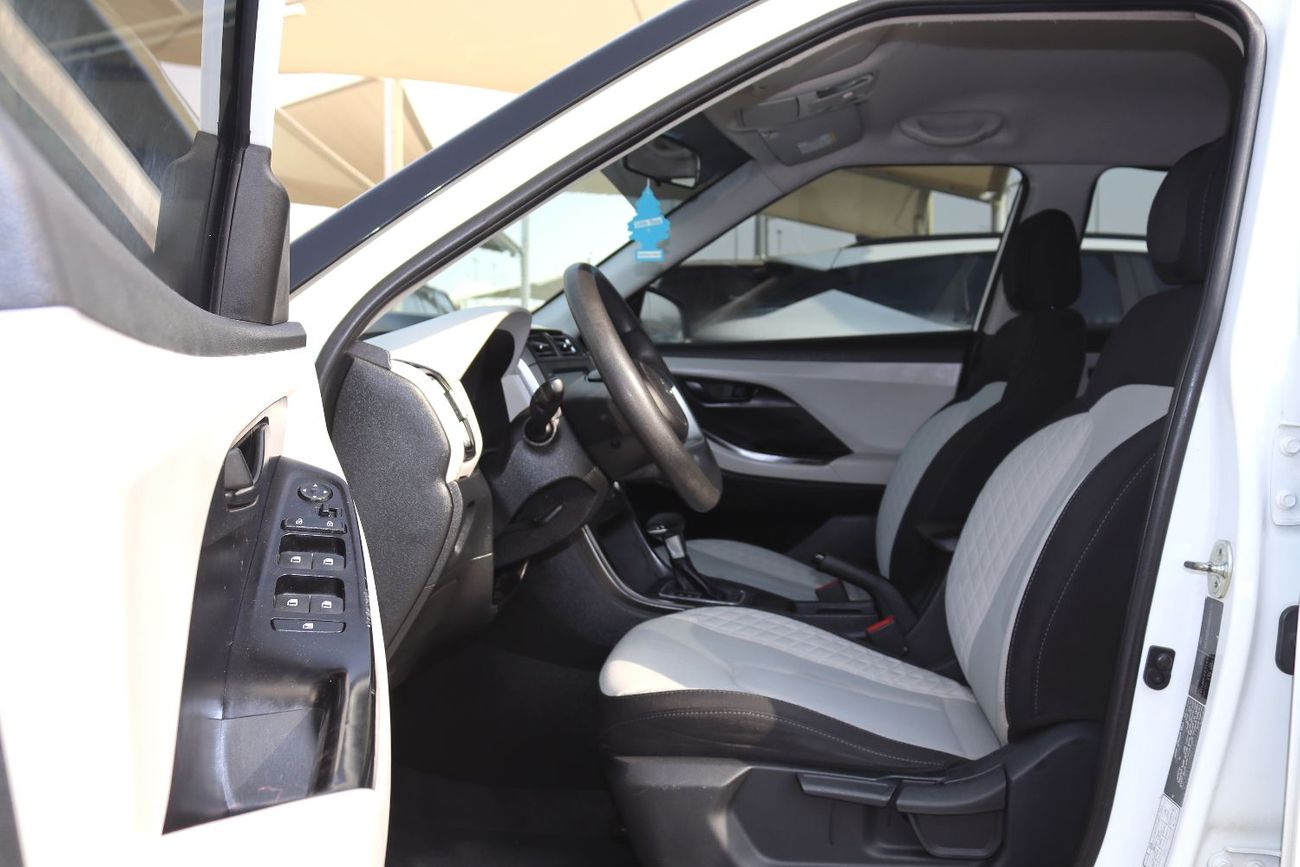 Hyundai Creta Mid 1.6L Hyundai Creta -GCC - 2022- Accident-Free- 1.5L - Black Roof - Excellent Condition