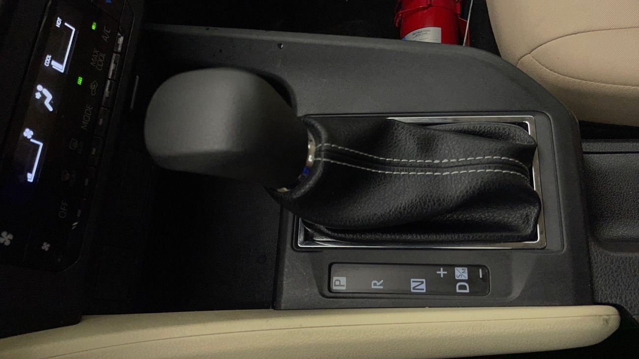 تويوتا يارس E 1.5 | بدون دفعة مقدمة | اختبار القيادة في المنزل