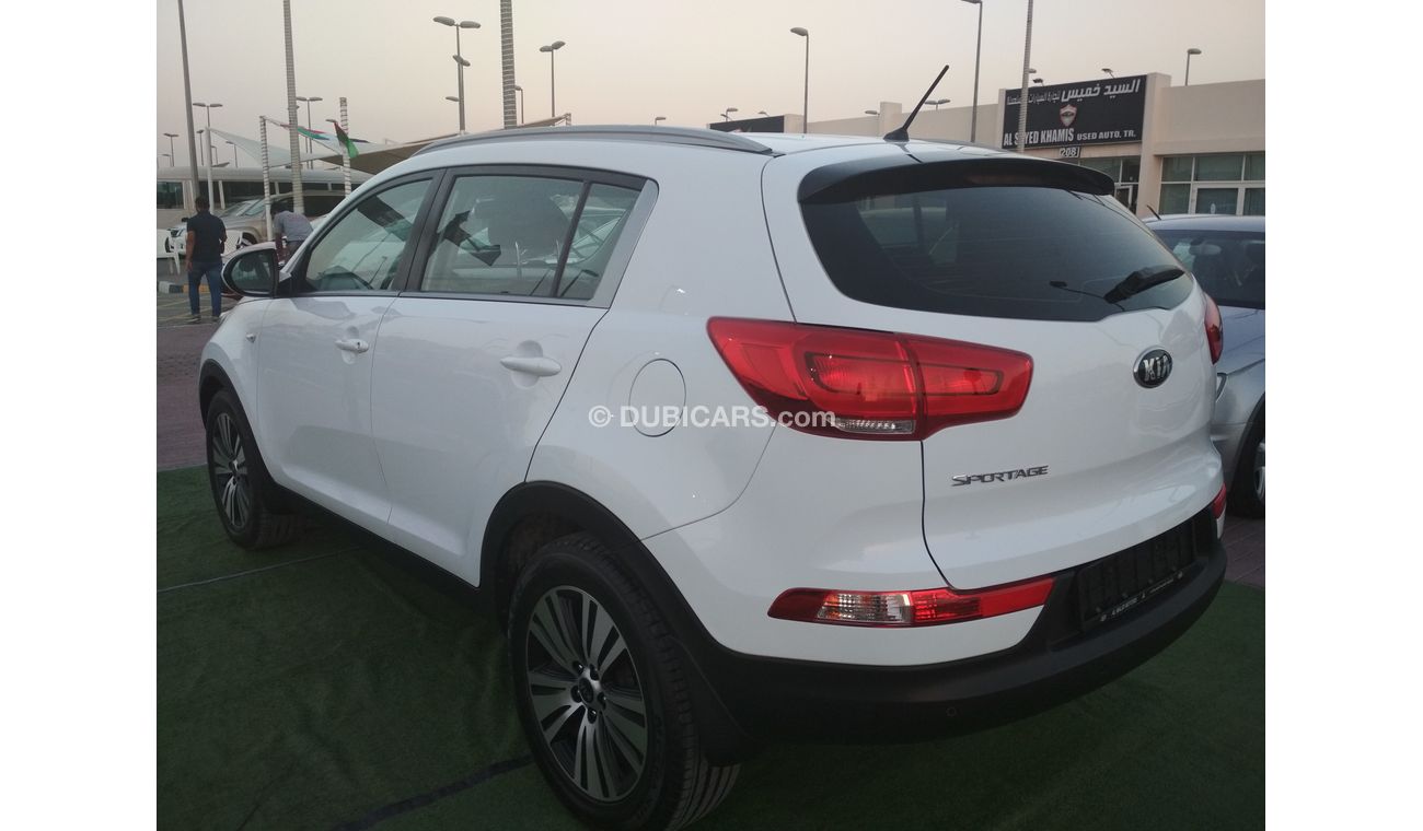 Kia Sportage WHITE 2016 GCC NO PAIN NO ACCIDENT PERFECT