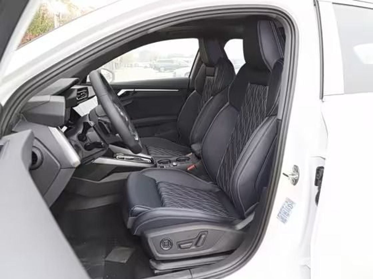 Audi A3 35 TFSI S-LINE Audi A3 Sportback 35 TFSI (2025)