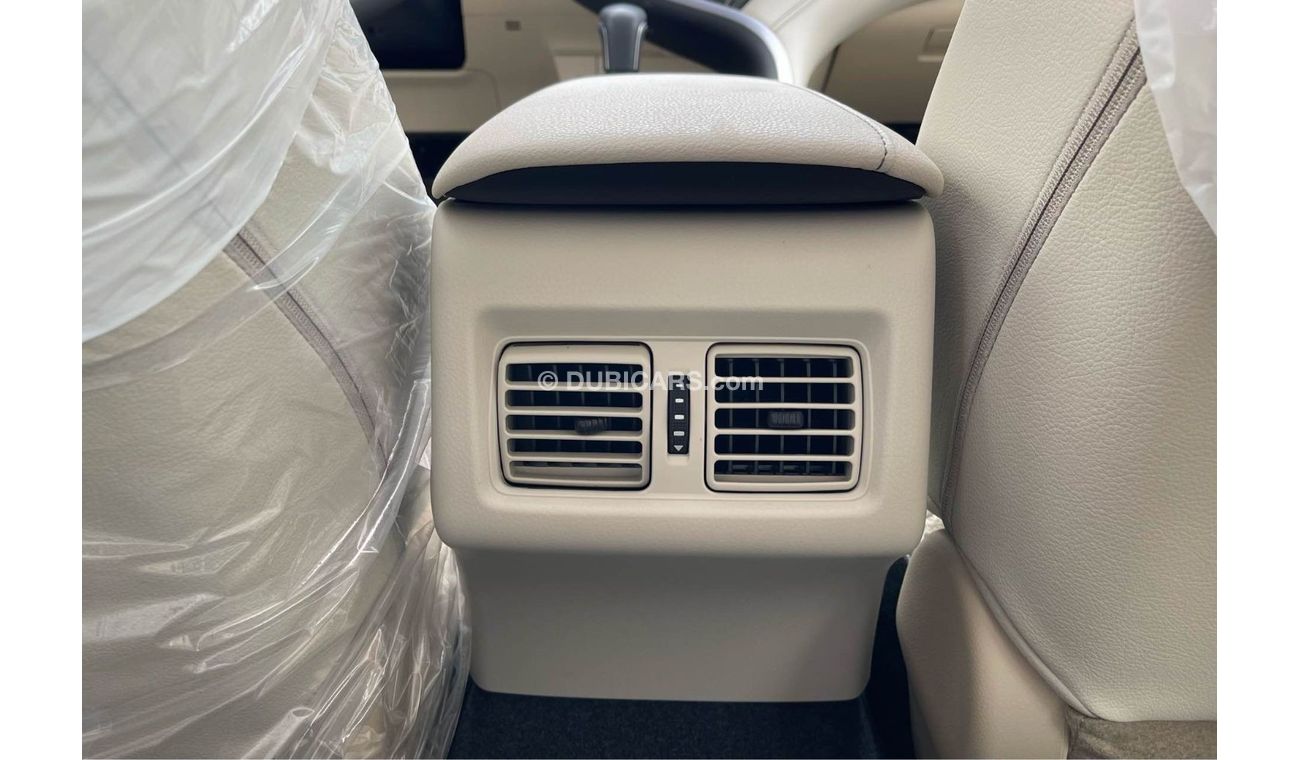 Toyota Camry Toyota Camry 2022 GLE 2.5L 4cyl Hybrid,  HEV, 4dr sedan, , FWD, A/T, Silver Color