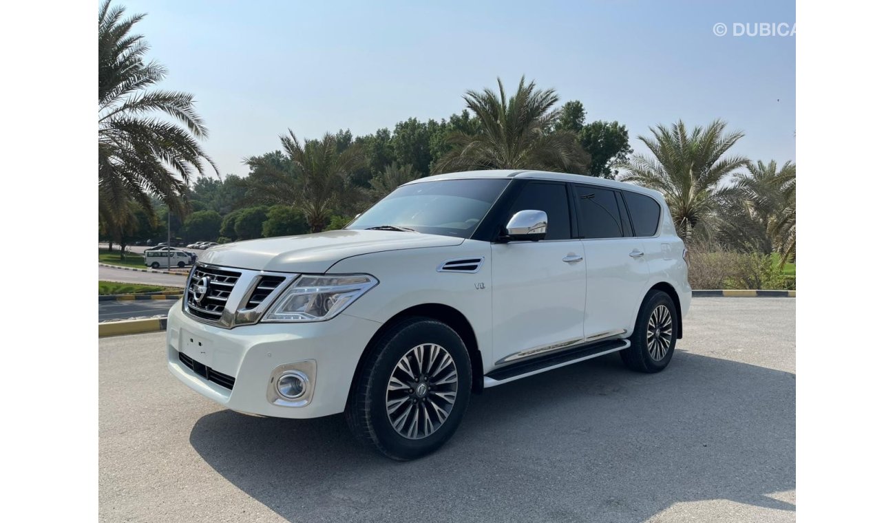 Nissan Patrol NISSAN patrol LE Platinum 2012 400 hp g cc accident free original pant