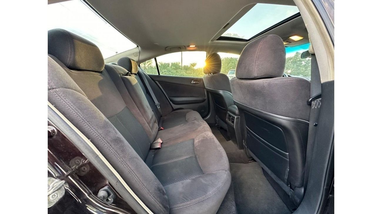 نيسان ماكسيما SE