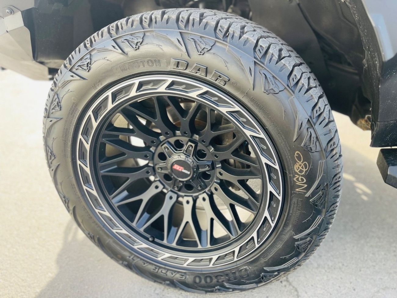 تويوتا هيلوكس GL 2.7L Double Cab Utility AWD Hilux pickup 2021 V4 GL 2.7L Double Cab