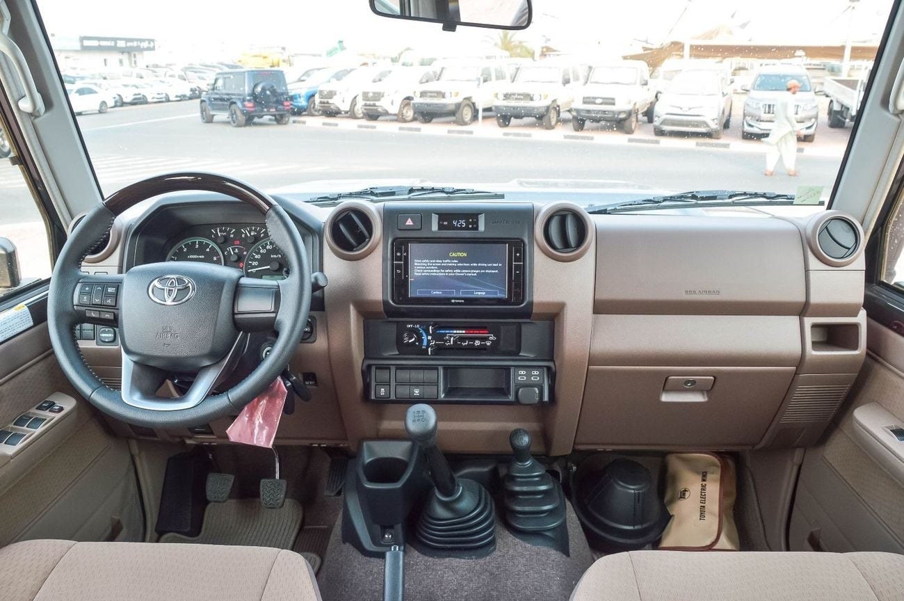 Toyota Land Cruiser 70 TOYOTA LAND CRUISER 76 4.5L 4WD MT 5DOOR SUV 2024