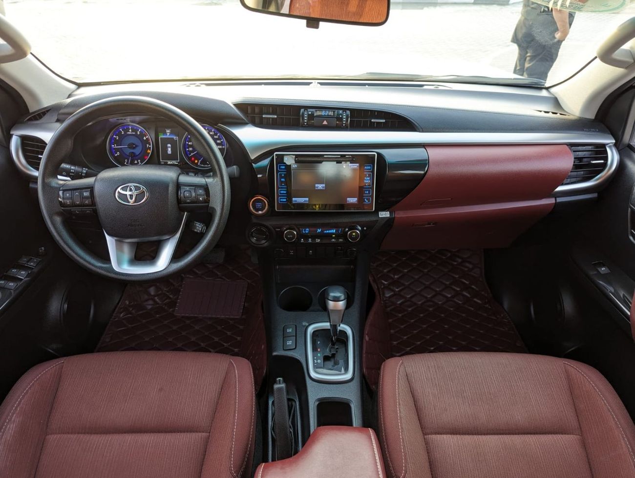 Toyota Hilux TOYOTA HILUX TRD V6 engine 4.0 4x4 petrol perfect condition inside and outside original color withou