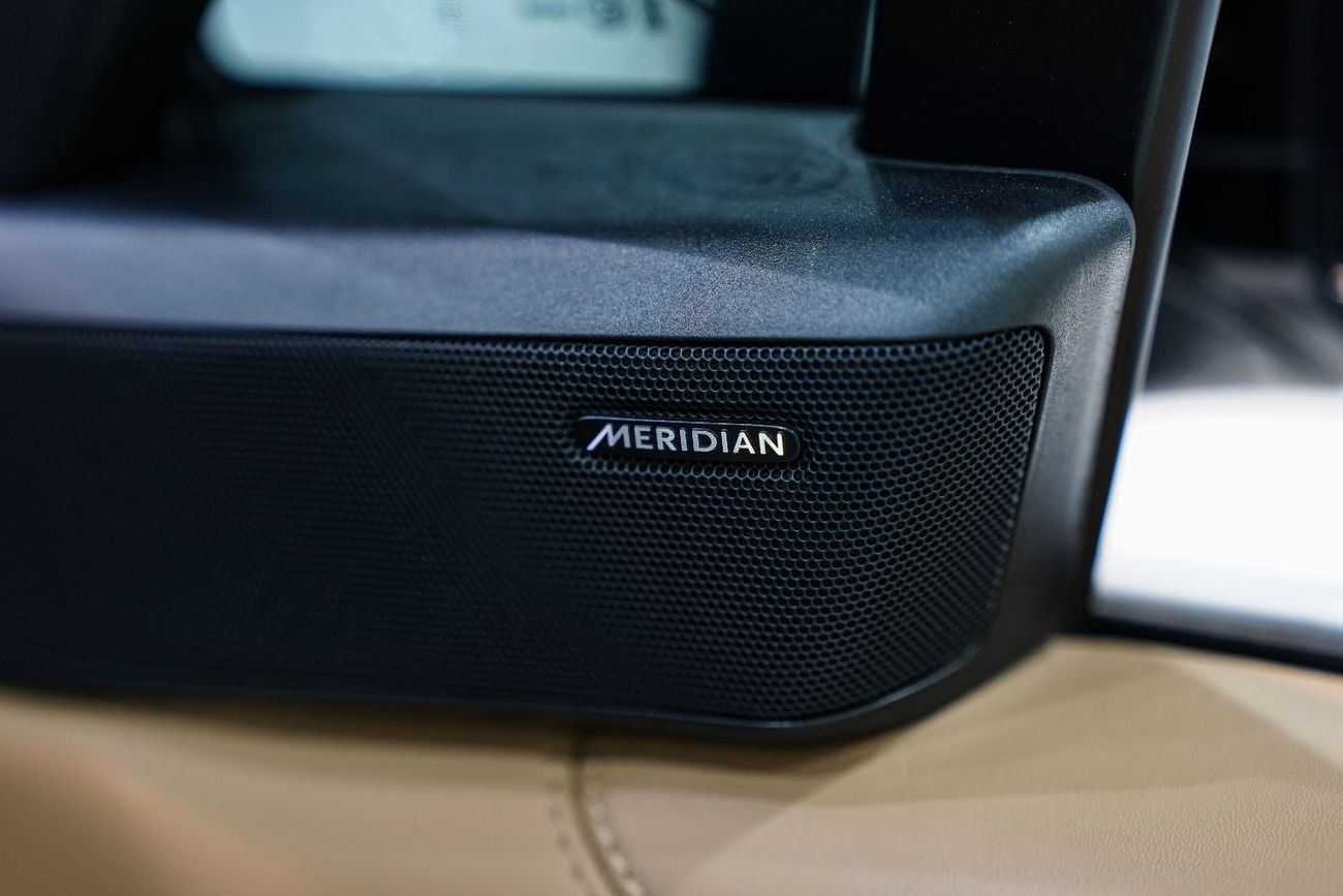 Land Rover Range Rover HSE P530 4.4L Vogue, Fixed Side Steps, Panoramic Roof, Dealer Warranty Till 09/04/2028!!