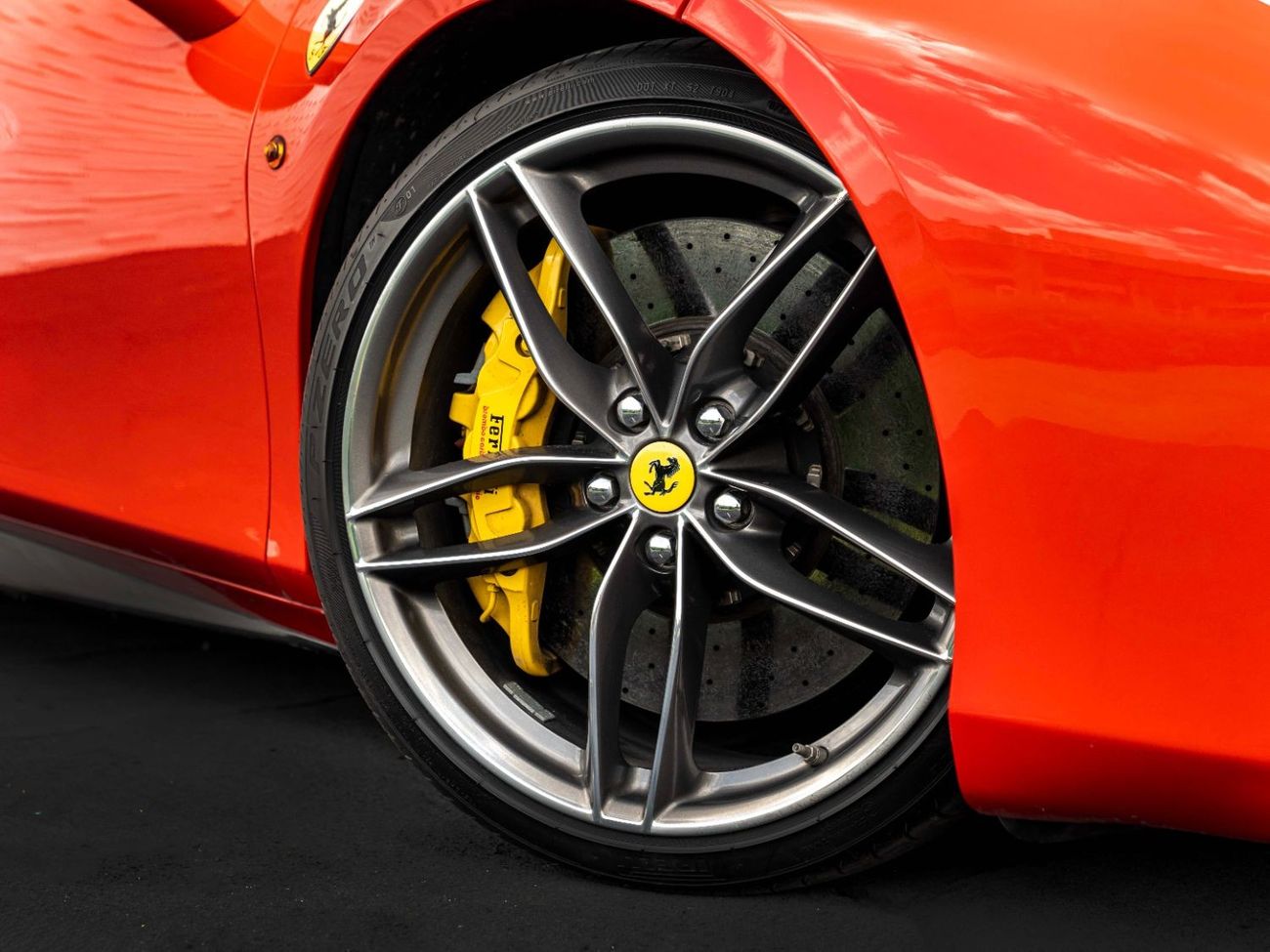 فيراري 488 2016 FERRARI 488 GTB • OFFICIAL FERRARI AGENCY SERVICE HISTORY