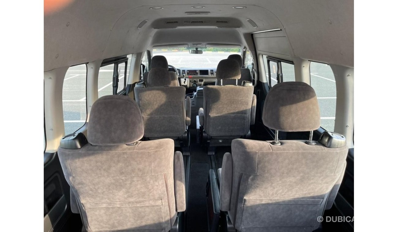 Toyota Hiace 2015 I Luxury I 11 Seats I Ref#79