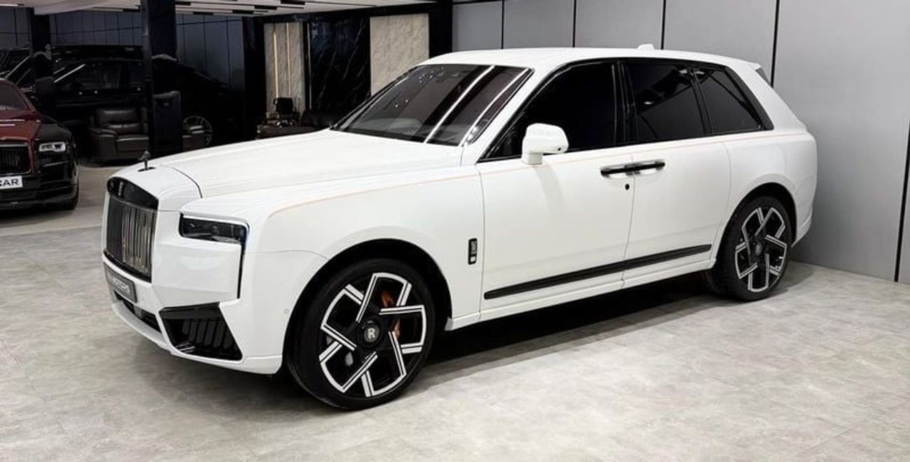 Rolls Royce Cullinan  Silver Badge | 2026 Facelift Kit | GCC Specs | Service Contract