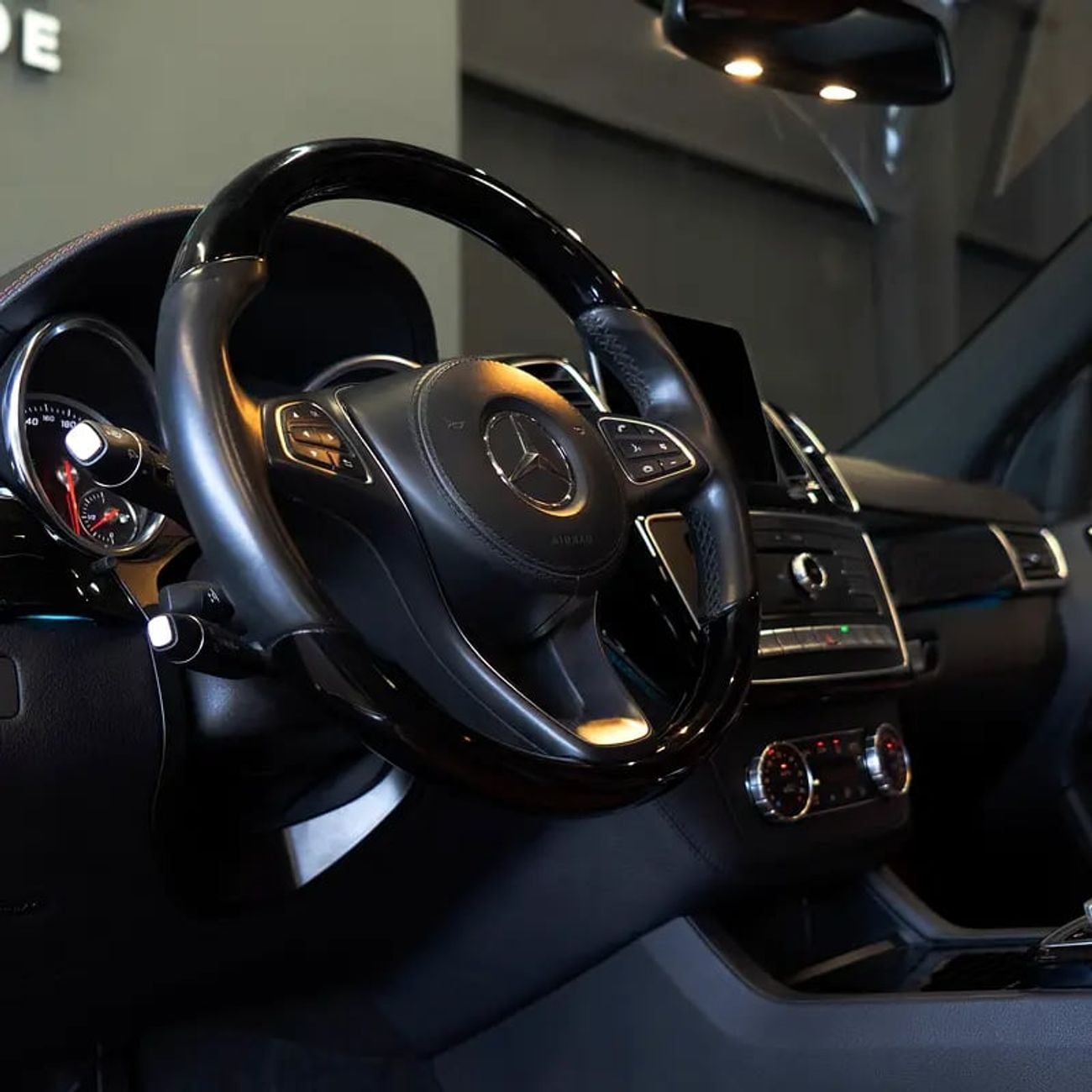 مرسيدس بنز GLS 500 2,682 P.M • 0% Downpayment • Mercedes GLS500 • 1 Year Warranty