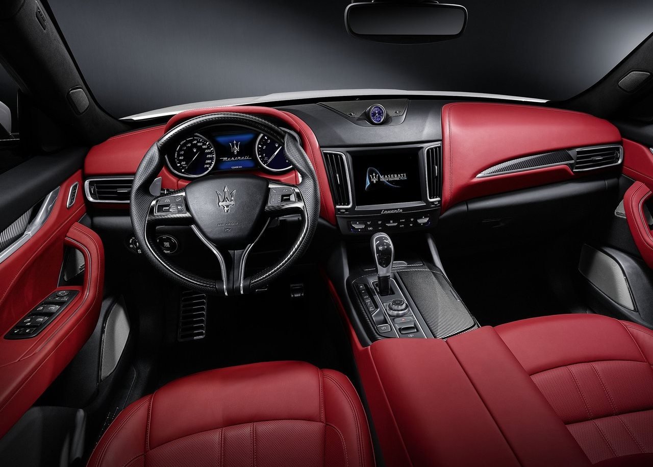 Maserati Levante interior - Cockpit