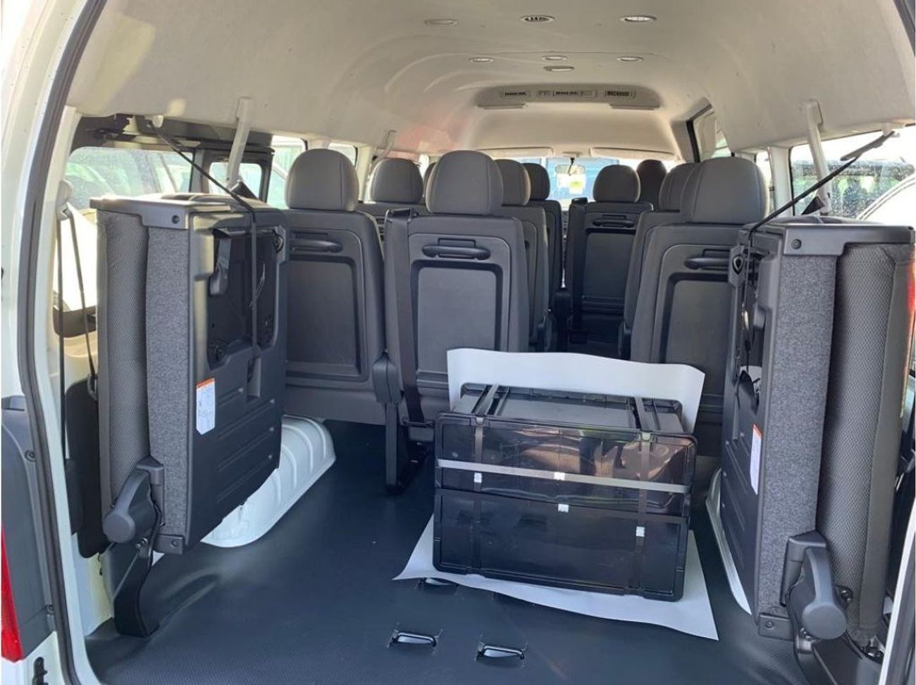 Toyota Hiace HIACE HIGH ROOF 2.5L DIESEL | 2025 | BRAND NEW | 03 YEARS WARRANTY