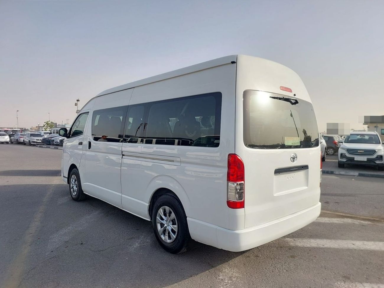 تويوتا هاياس TOYOTA HIACE COMMUTER VAN RHD 2017 MODEL 2.7 L PETROL AUTOMATIC(PM83742)