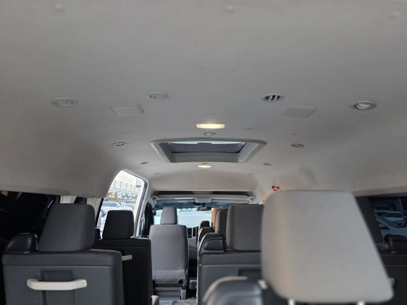 Toyota Hiace 2.8 Diesel Engine - 2WD - RHD