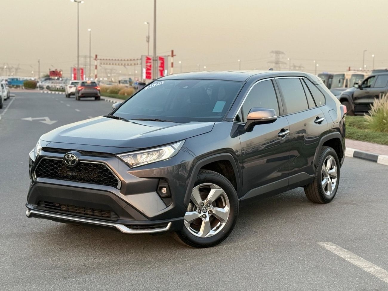 تويوتا راف ٤ Japan 2.0 L Full Option 360 camera,leather seats, power seat,head up display