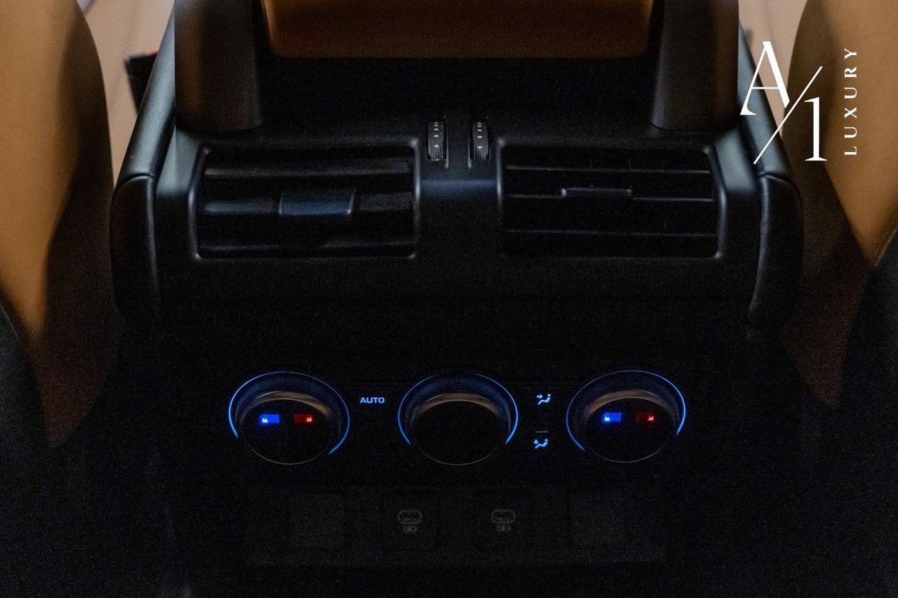 لاند روفر ديفندر 2023 Defender P400 Kahn Edition, Warranty, Excellent Condition, GCC Specs