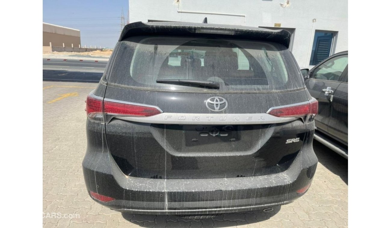 تويوتا فورتونر TOYOTA FORTUNER 2.7 AT FULL OPTION 2022