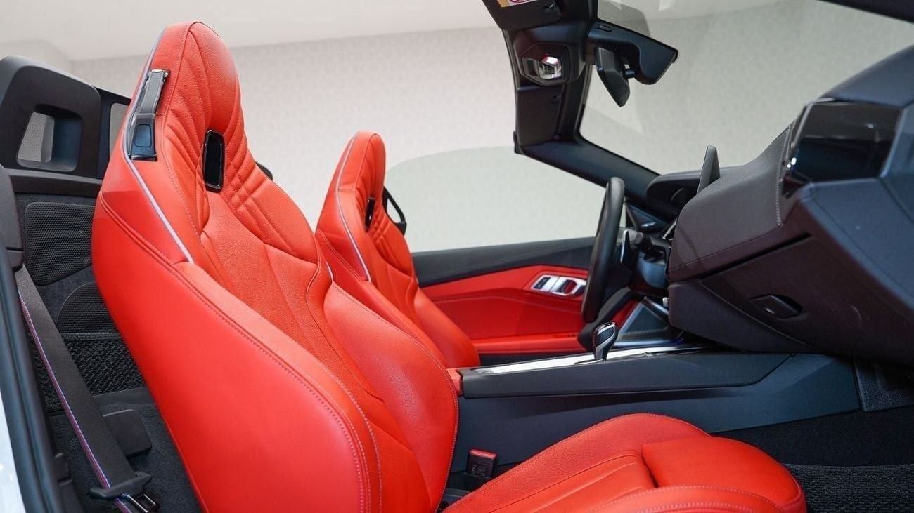BMW Z4 M40i Roadster | AED 3,219 PM | Warranty Sept-2026 | GCC