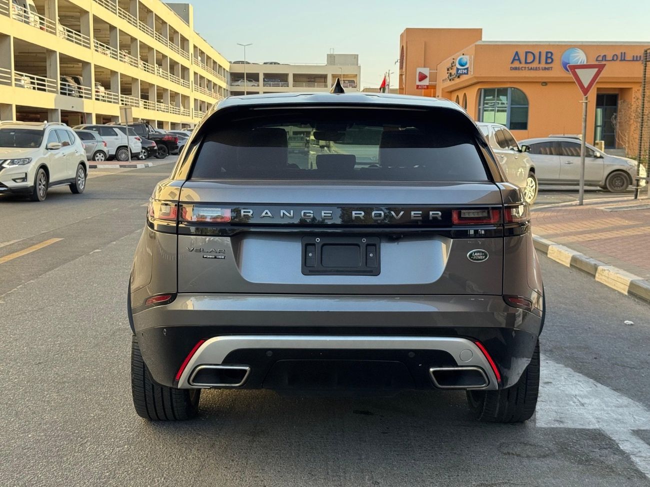 Land Rover Range Rover Velar 2018 P380 R-Dynamic HSE 3.0L 340HP CANADA IMPORTED