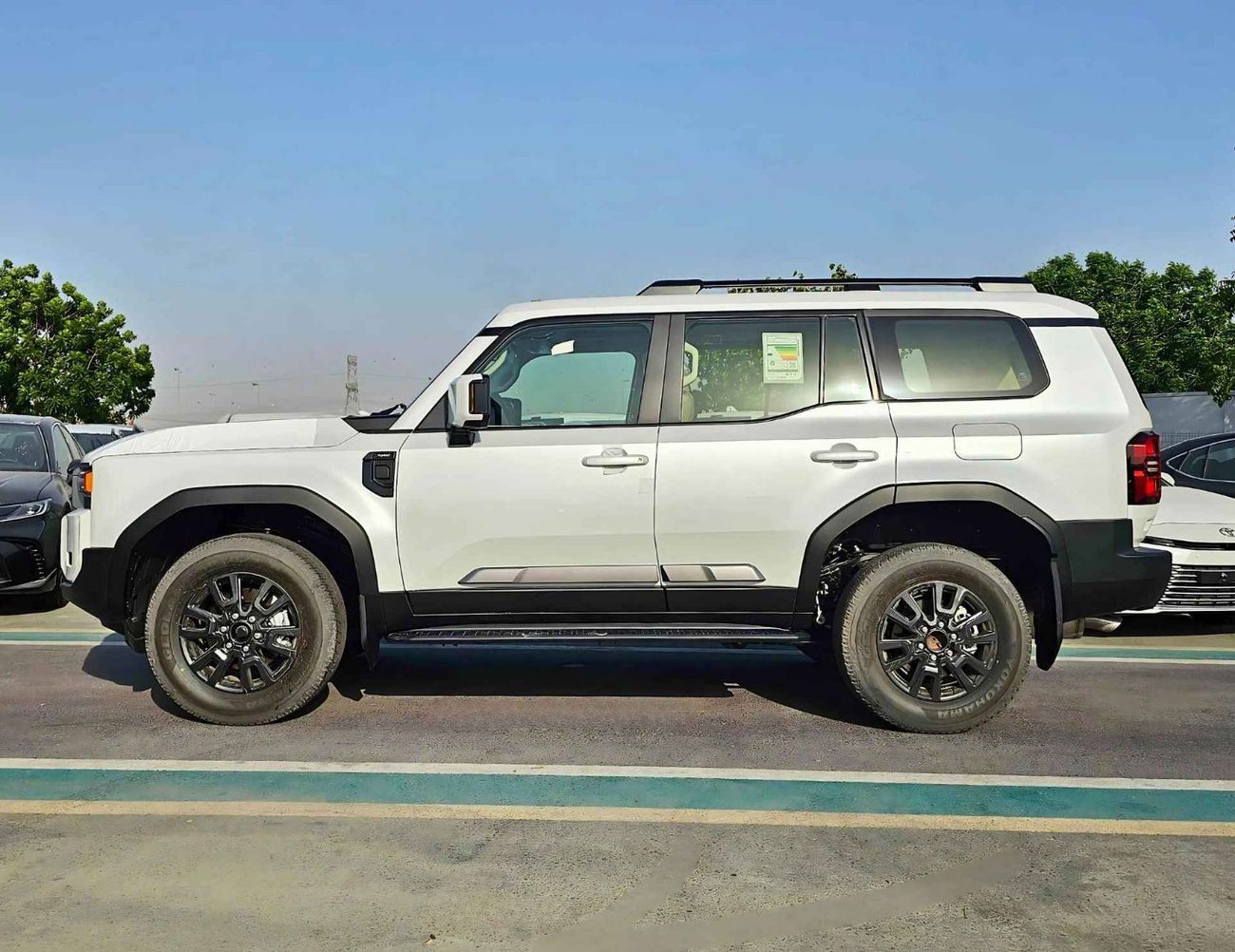 Toyota Prado ALL ROUNDER TURBO / 2.4T V4 PETROL / DRIVER PWR SEAT WITH LEATHER SEATS / FULL OPTION (CODE # P24AR)