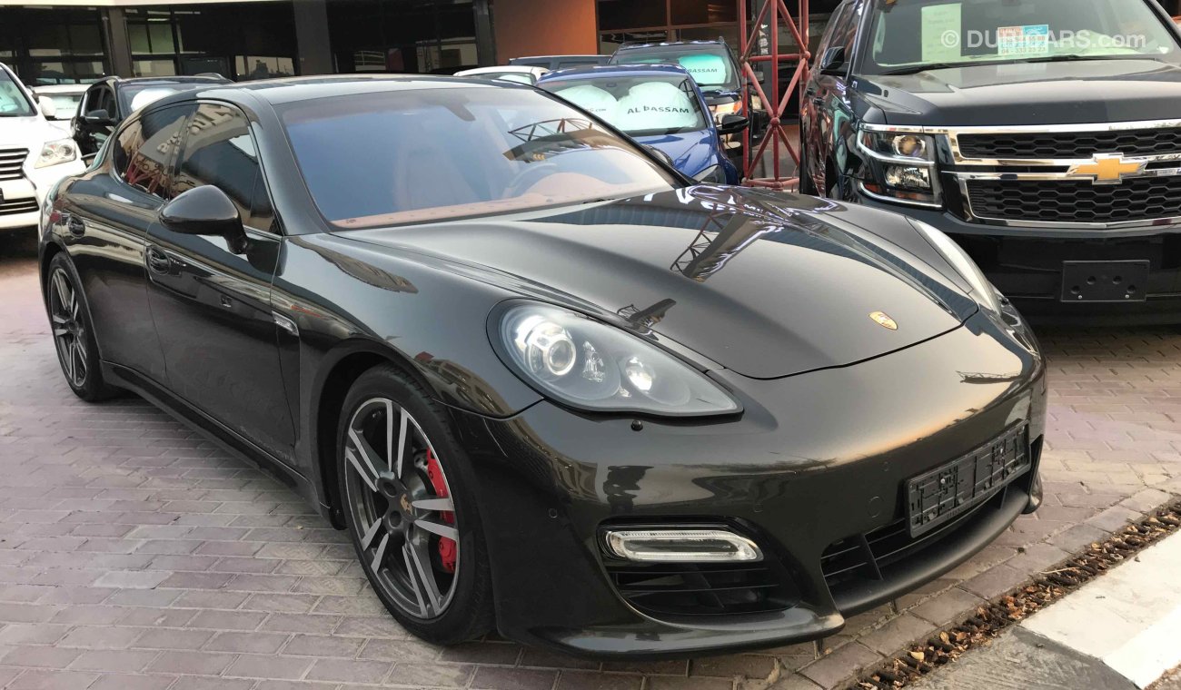 Porsche Panamera GTS