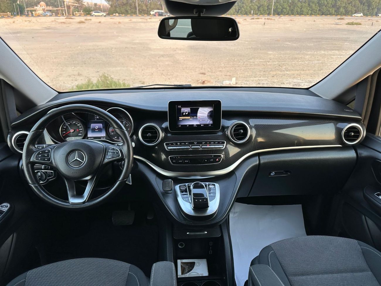 Mercedes-Benz V 250 MERCEDES V-250 2019 GCC BODU=Y KIT MAYBACH GOOD CONDITION INSIDE OUT SIDE