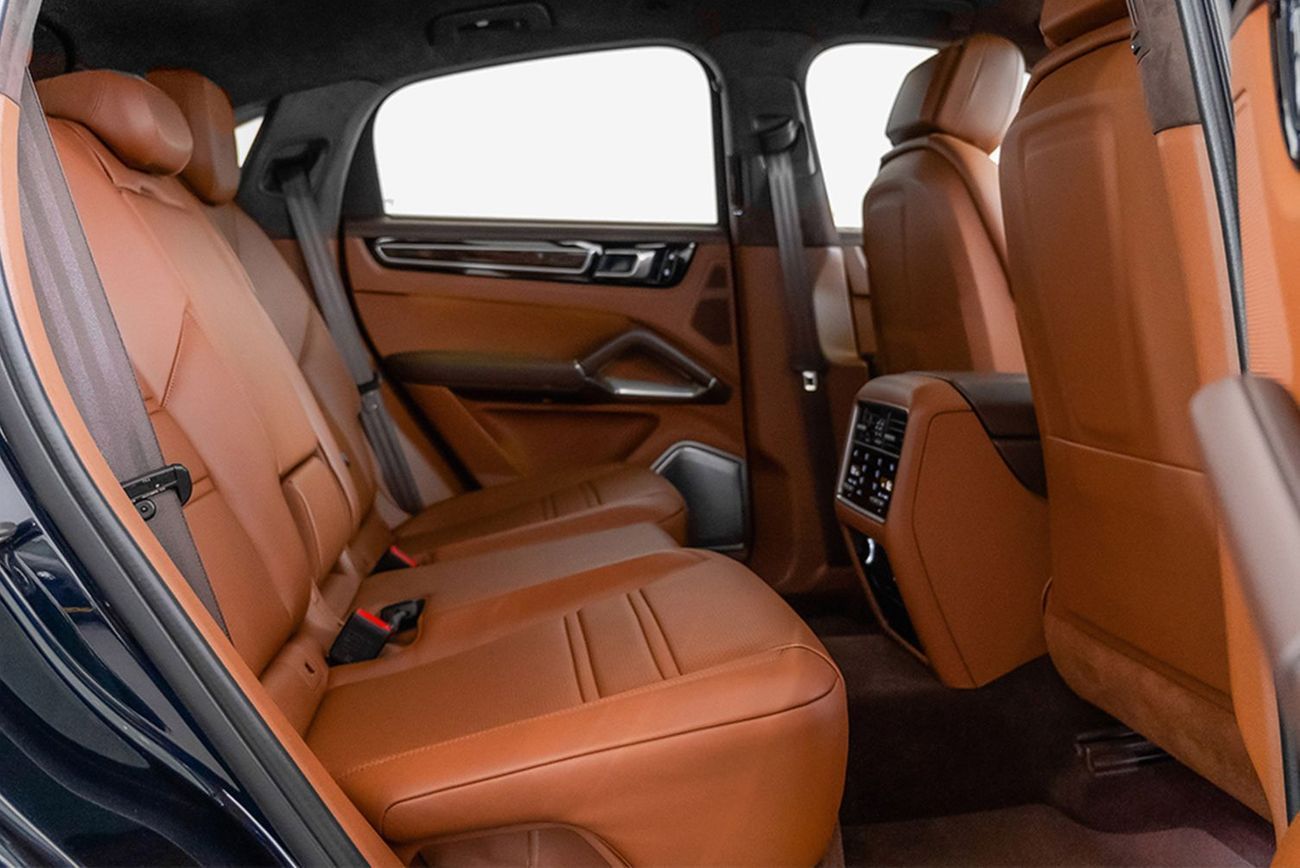 Porsche Cayenne Turbo S E-Hybrid 4.0L (670 HP)