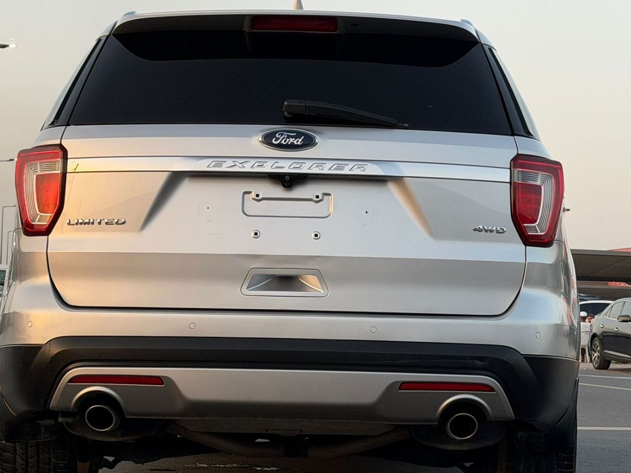 Ford Explorer top-of-the-line model, fully loaded with panoramic