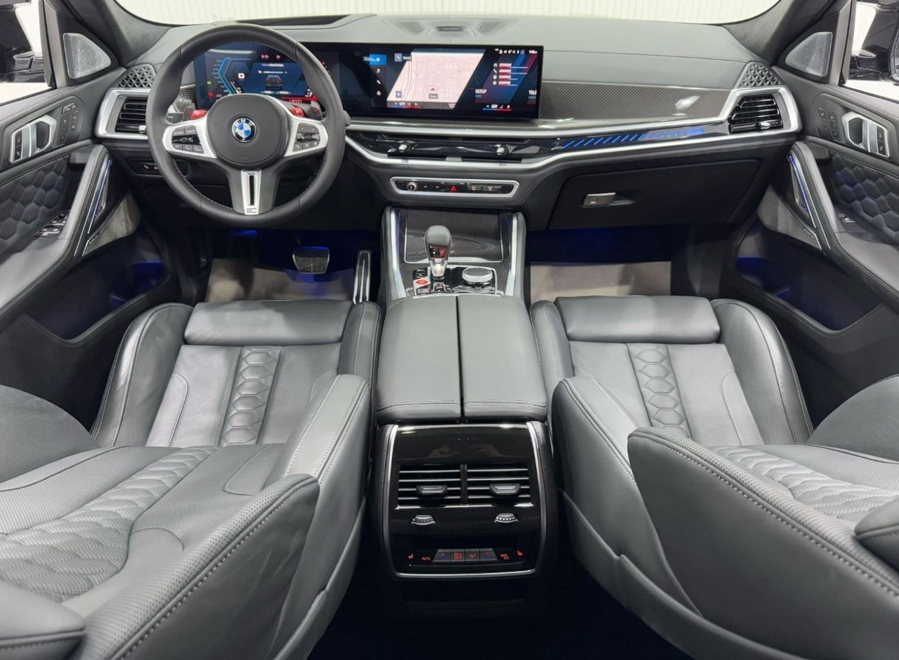 بي أم دبليو X6 M Competition 4.4L 2025 BMW X6M Competition, 5 Years AGMC Agency Warranty + Service Package, Full Serv